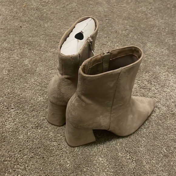 A new day 3 inch block heeled boots tan faux suede size 10 cullen ankle - Picture 9 of 11